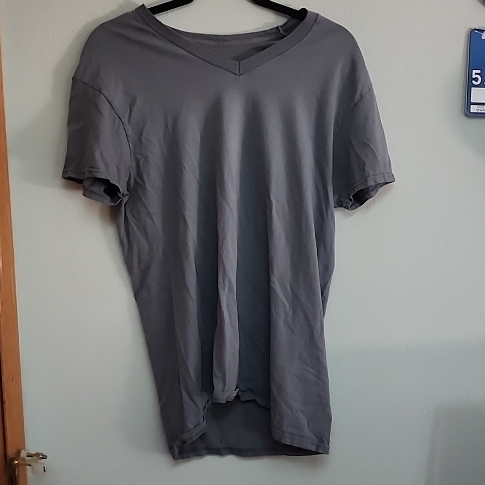 Gray fruit of the loom eversoft shirt